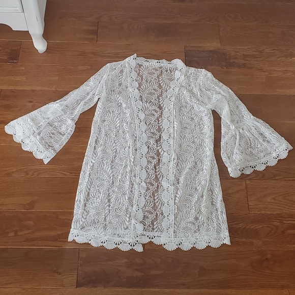 🔥Sale🔥White lace swim coverup - Picture 3 of 10